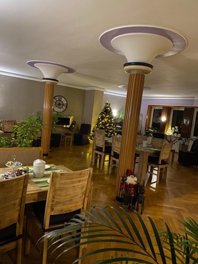 Hotel Sonnenhof Зиндельфинген Экстерьер фото