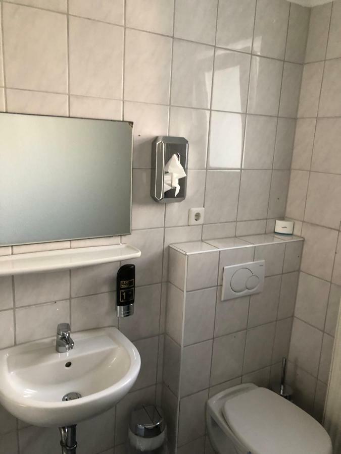 Hotel Sonnenhof Зиндельфинген Экстерьер фото